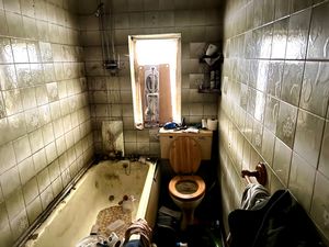 Photo 1- click for photo gallery